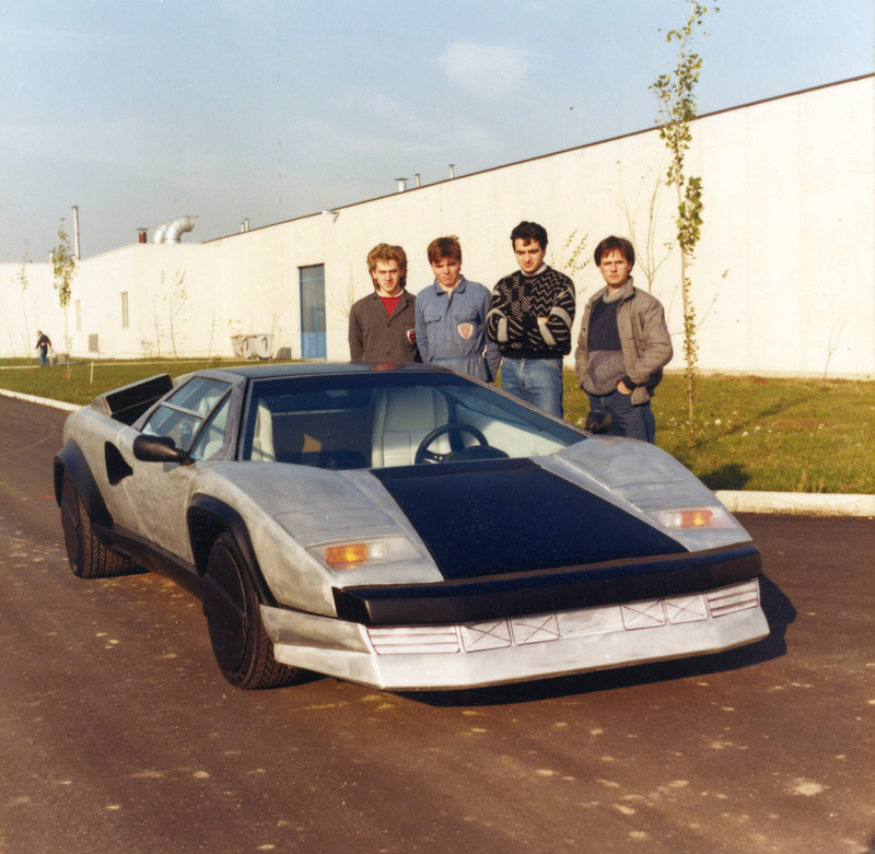 Illustration for article titled How Lamborghini Became The King Of Carbon Fiber